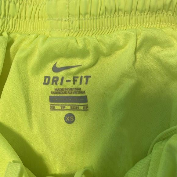 Nike Dri-Fit bright yellow size xs run shorts - Picture 2 of 3